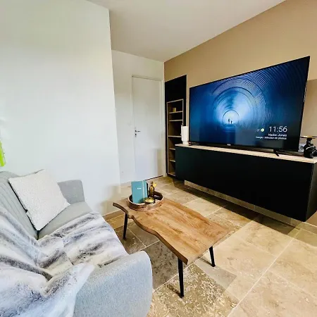 Repos Cosy A Avec Parking Privatif Apartamento Bourgoin-Jallieu